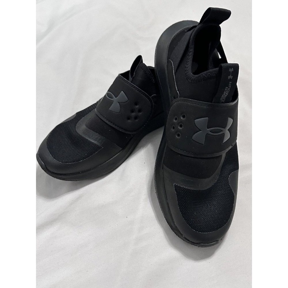 Size 7.5 - Under Armour Runplay Triple Black 2022
